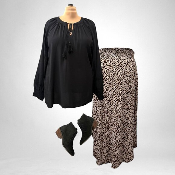 FIND ME PLUS Lightweight Black Peasant Boho Tie Front Blouse, NWT! Size 3XL - Picture 2 of 9